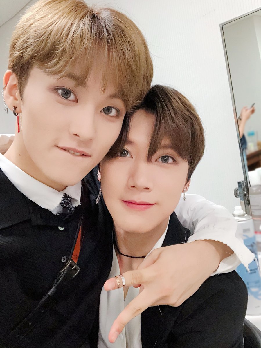 tenxfail's tweet photo. ♥︎ ⌯ 𓏤 ᚜  #AugustWish &amp; #HappyMarkLeeDay ᚛ 𓏤 ⌯ ♥︎ https://t.co/9cZ2ceOPf2