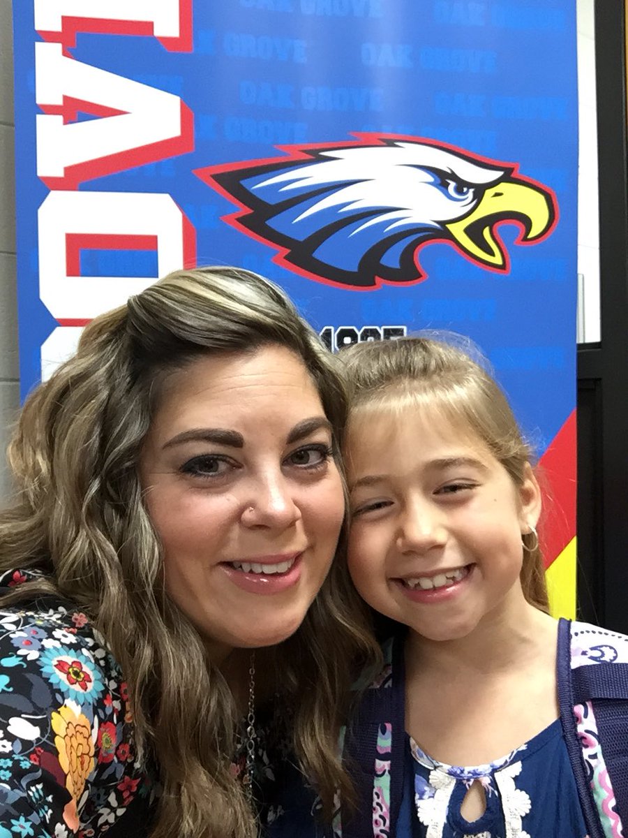 MrsJillMcNally's tweet image. Back to school #mcnallygirls #mommateacherlife #ogesfam #CCSD1stDay #CCSDFam