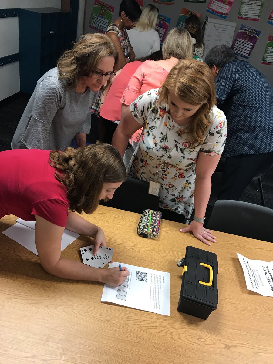 tutoringteach's tweet photo. Amazing Race at Camelview! #camelview @CamelviewMSD38 https://t.co/S4pUG658sm