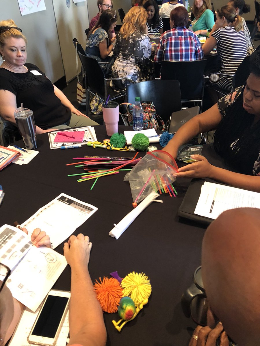 ThomasEdisonES's tweet image. We’re learning how life experiences and stressors impact brain development. #traumainformedschools #brainarchitecture @kdesouzagallman @MNPSSoutheast