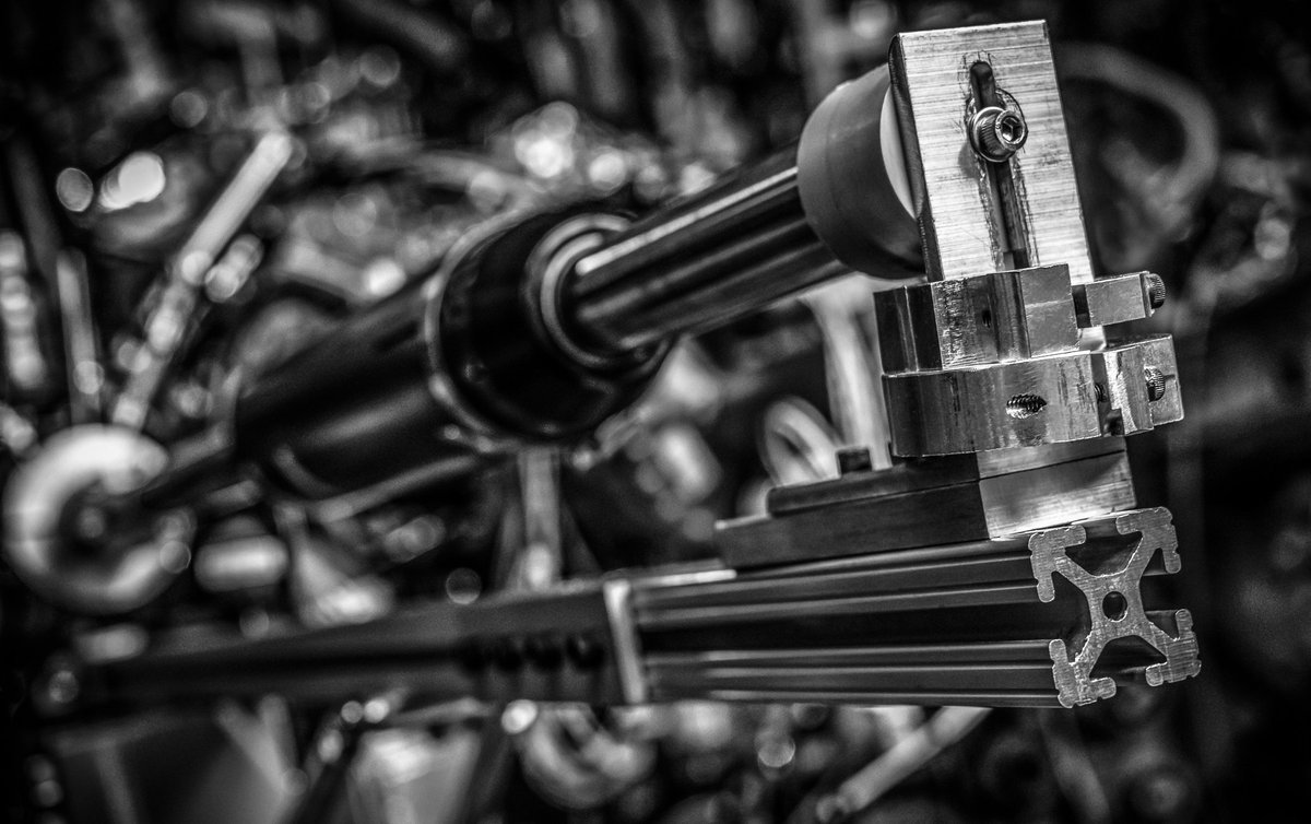 BerkeleyLab's tweet image. #LBNLphotowalk 8th Place Winner - A sample-transfer rod at #AdvancedLightSource Beamline 10.0.1, which specializes in a technique known as angle-resolved photoemission #spectroscopy, or ARPES. (📷: Susan Bradley)

View all winners » bit.ly/LBNLphotos  #PhysPics18