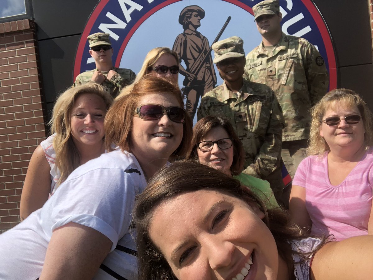 ablythepcsd32's tweet photo. Scavenger Hunt #pesd32 #pesfunday https://t.co/ibLwpstLiY