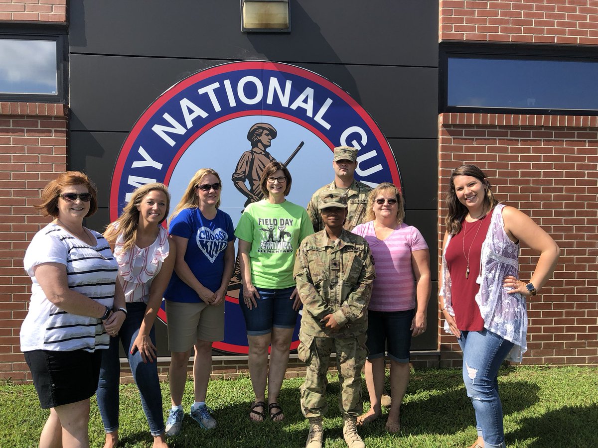 ablythepcsd32's tweet photo. Scavenger Hunt #pesd32 #pesfunday https://t.co/ibLwpstLiY