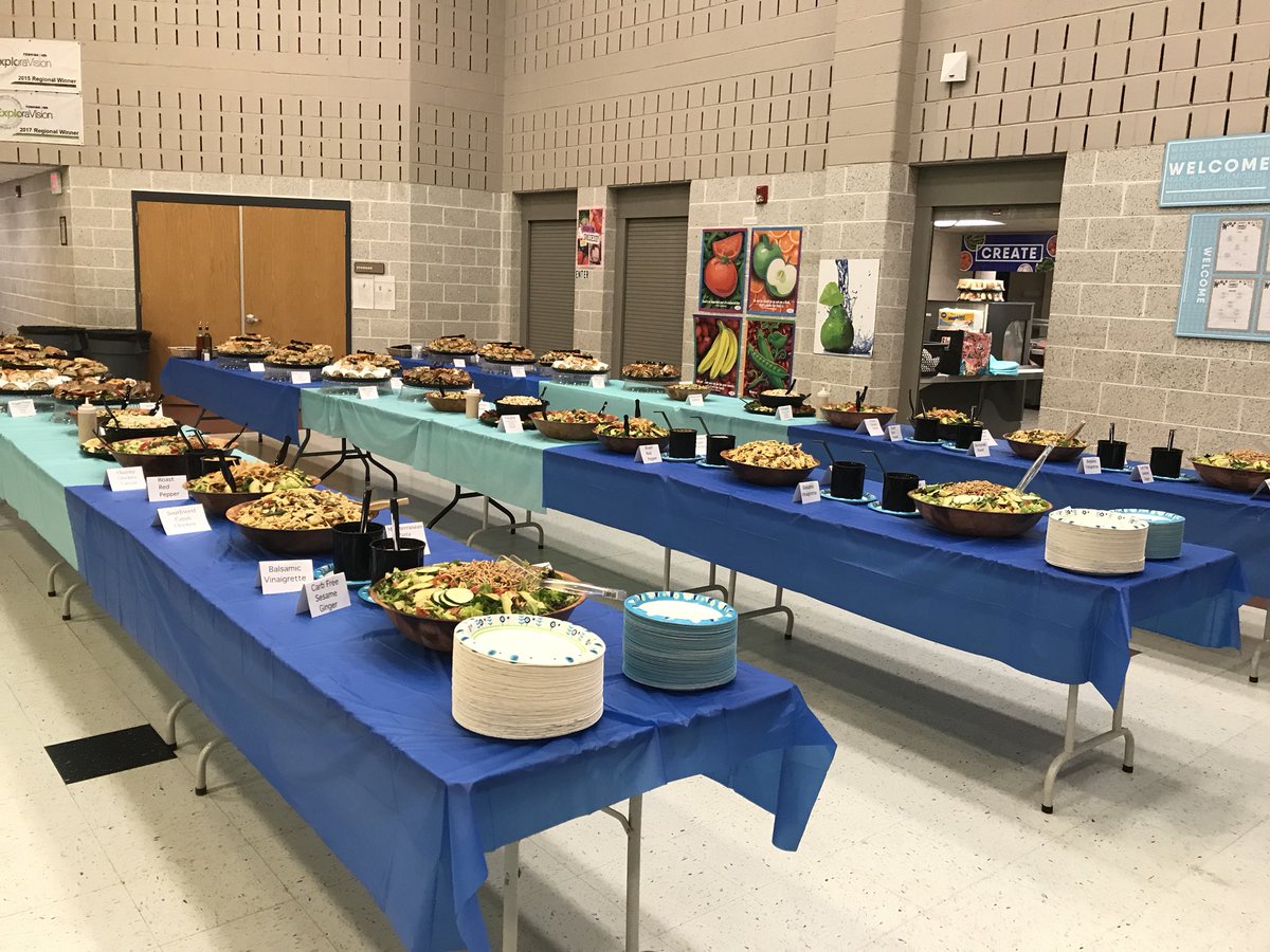 missweinstein39's tweet image. Who’s ready for lunch? #techsplash2018 @MixedGreensNJ