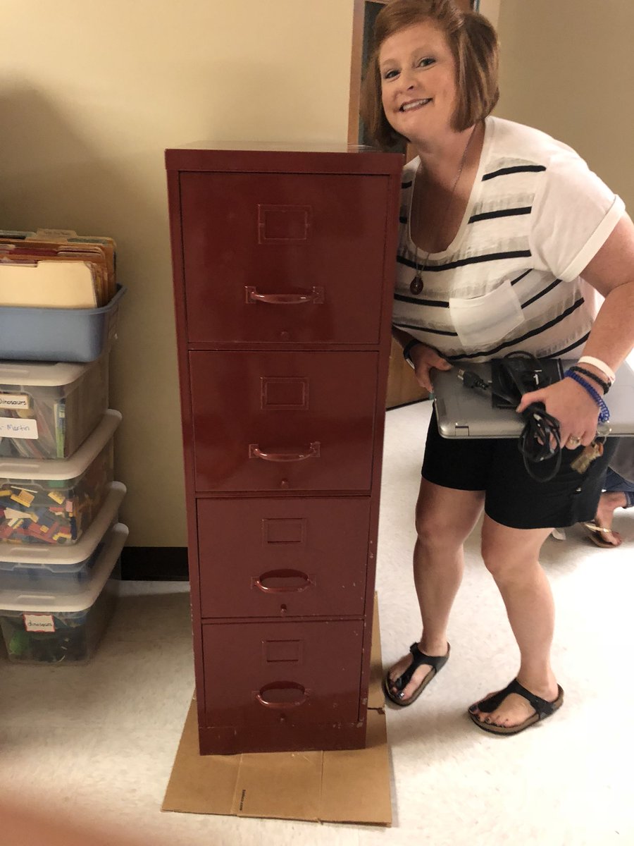 ablythepcsd32's tweet photo. Scavenger Hunt #pesd32 #pesfunday https://t.co/Q3BFp18rso