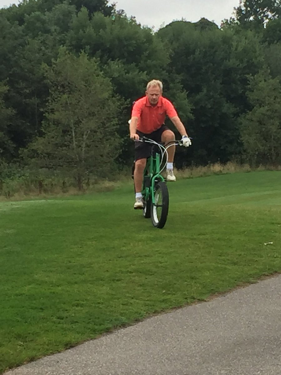 GBT 6th event of the season @WorsleyPark, a very cool afternoon and the scoring looks good already. A new way to get round the course too!