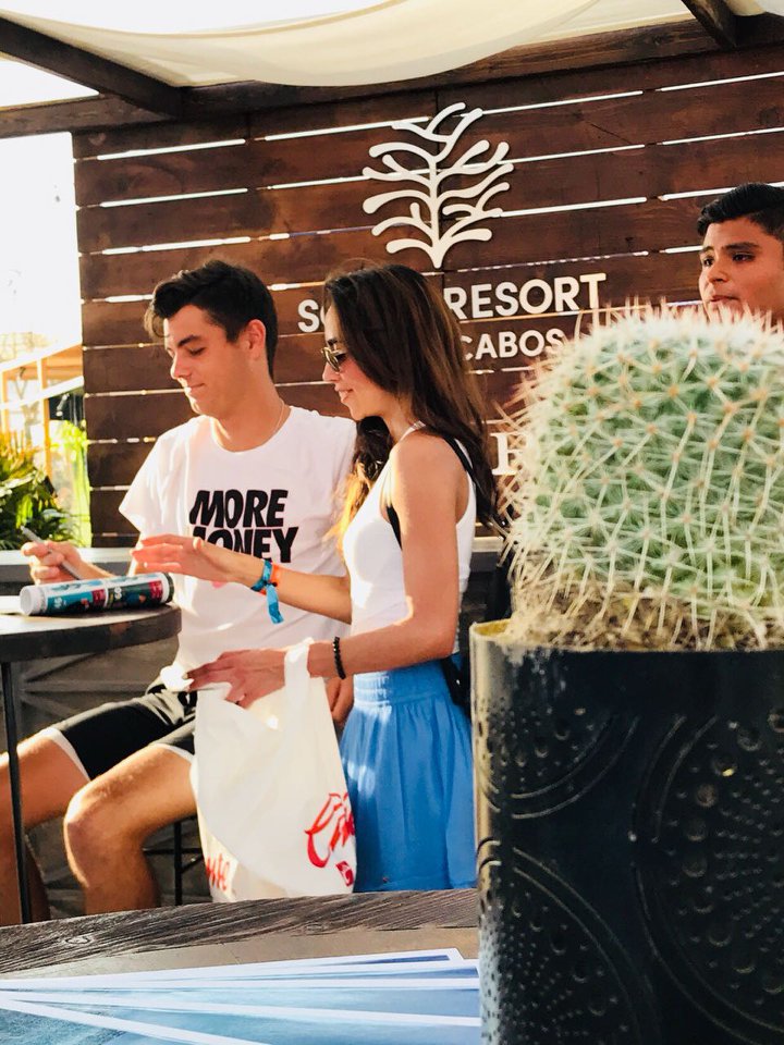 🎾 #SolazResort welcomes @Taylor_Fritz97 to the @AbiertoLosCabos with a meet & greet! #LosCabos #LiveItLoveIt #ATC2018
 📸 *Photos courtesy of The #ResidencesatSolaz, a @LuxCollection Resort. ResidencesAtSolaz.com