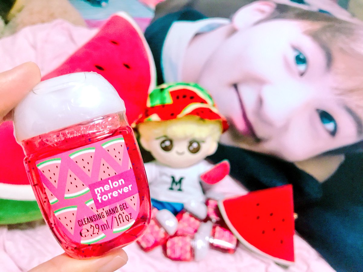 🎂HAPPY 20th BIRTHDAY TO #MARK
WE💚YOU 🍉

{RTแจก} เจลทำค.สะอาดมือกลิ่นแตงโมของ Bath&amp;BodyWorks 7คน รีทวิตอย่างเดียวสุ่มตอน2ทุ่มพรุ่งนี้จ้า~ 

#HAPPYMARKLEEDAY
#HAPPYMARKDAY
#마크 #NCT #NCT_DREAM #NCT127