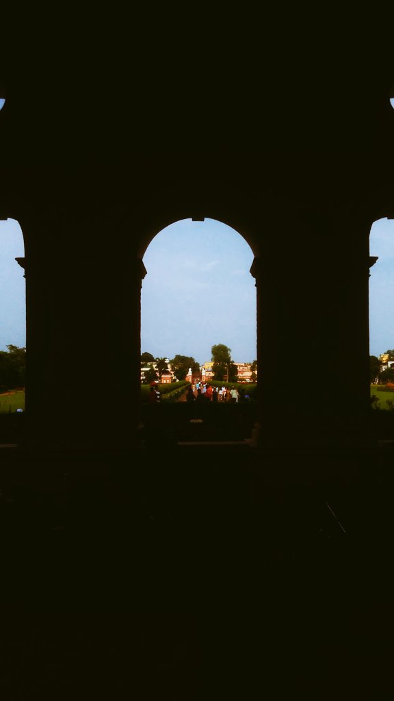 ObCktr's tweet photo. The real voyage of discovery consists not in seeking new landscapes but in having new eyes.#India #ig_india #insta_india #West_Bengal #architecture #travel #traveling #visiting #instatravel #instago #city #castle #religion #light #building #street #sky #daylight #arch #monumet https://t.co/72xl8XfkR1