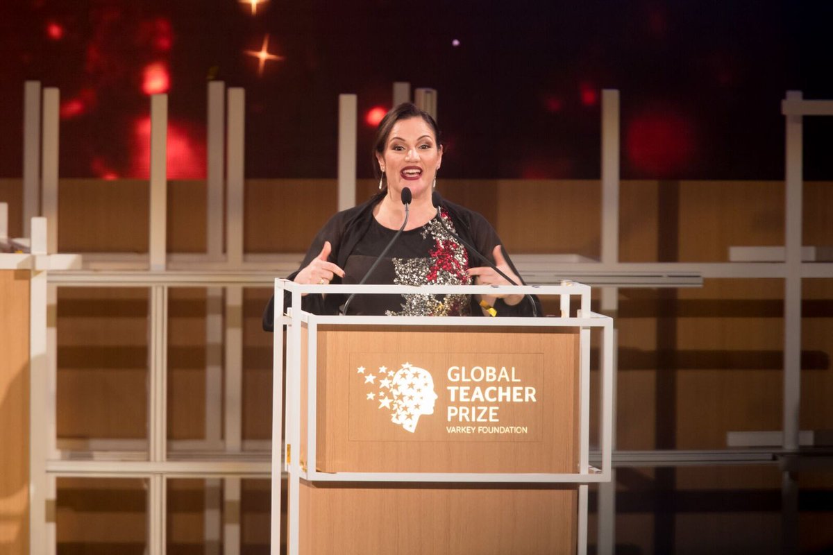 bar_zie's tweet photo. Applications and nominations are open online at https://t.co/DuJ7b5hG2f until 9th September! Apply for the Global Teacher Prize today! @TeacherPrize https://t.co/3BQi2EiLjJ