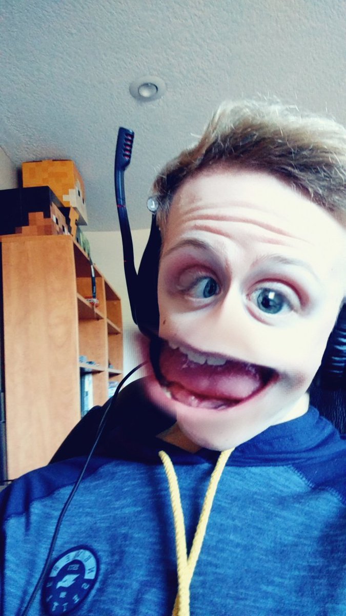 WhalienTheTwit's tweet photo. Whalien's back in 3 hours!
This is how excited I am..! https://t.co/aexhIgKkPn
