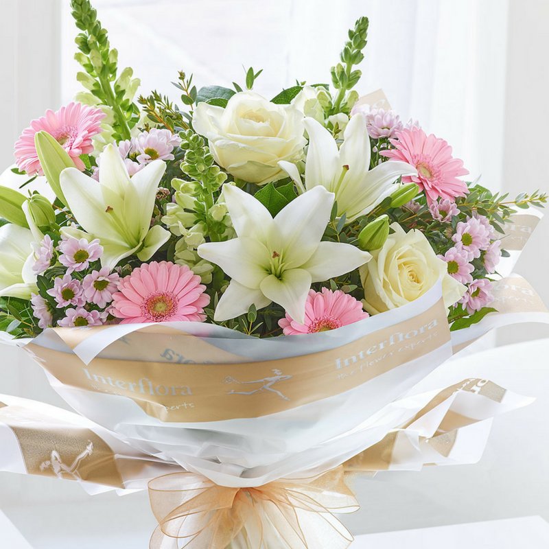 RT if you'd #love to receive our #stunning Pure Elegance Hand-tied #bouquet!