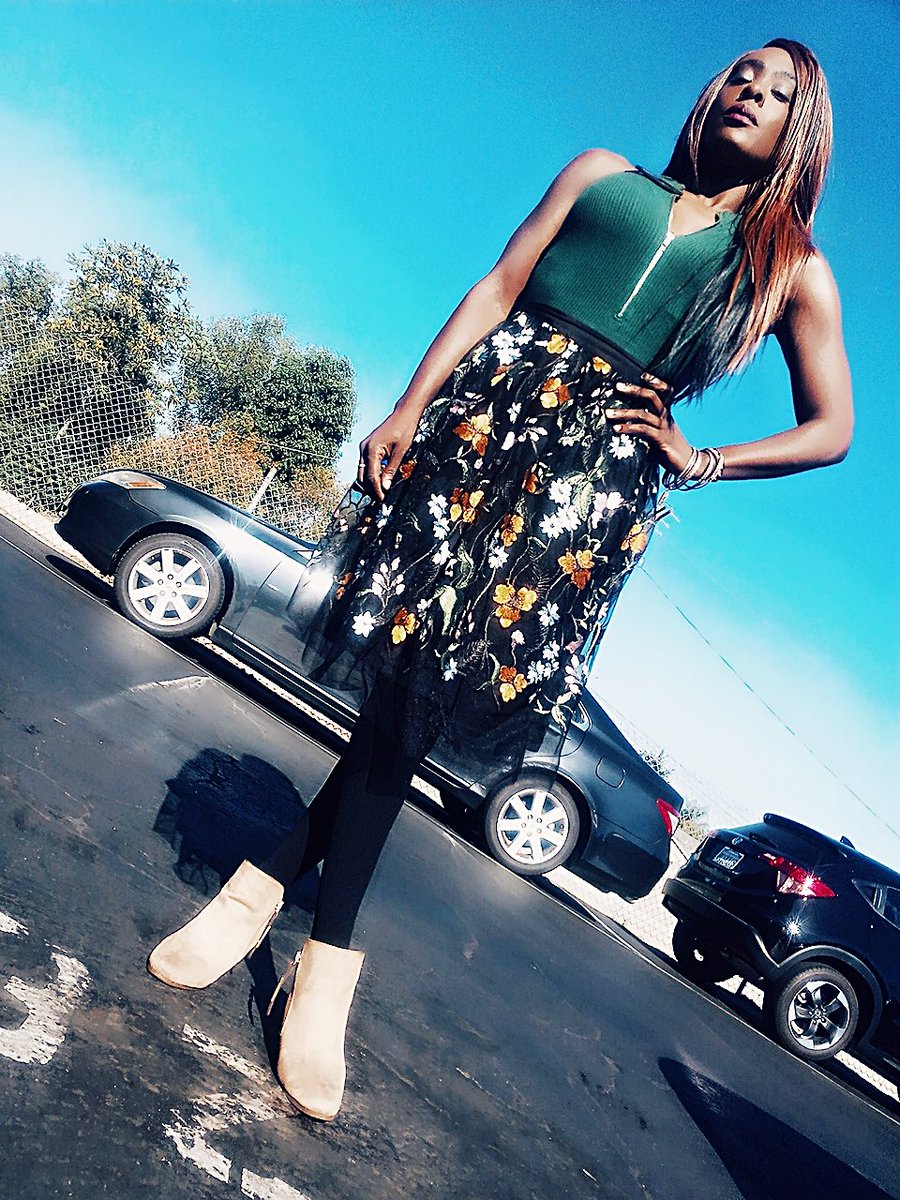 CandybarLaMuse's tweet photo. I can show some Naomi ...
I can work the Lupita https://t.co/i68DGc76ql
