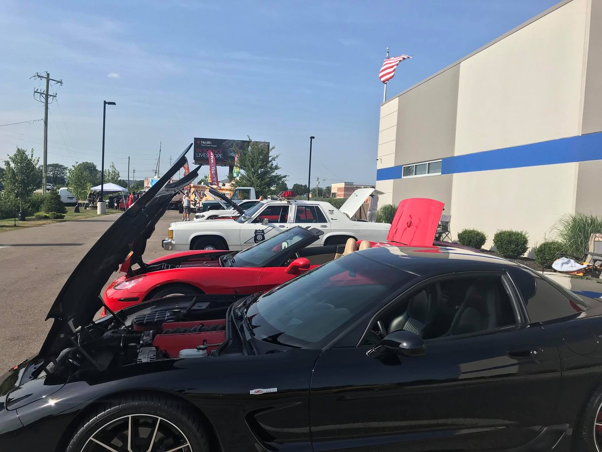 PremierShootOH's tweet photo. Starting at 5 p.m., check out some cool cars, good food and hang out with friends. Enjoy BarBQ by Piggin' &amp; Grinnin' along with music. Family friendly, games and 1/2 price fishing ($5). https://t.co/xIj853XYrR
#ClassicCars https://t.co/7sQlzd5BlW