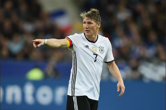   Happy birthday,   Bastian Schweinsteiger (34) 