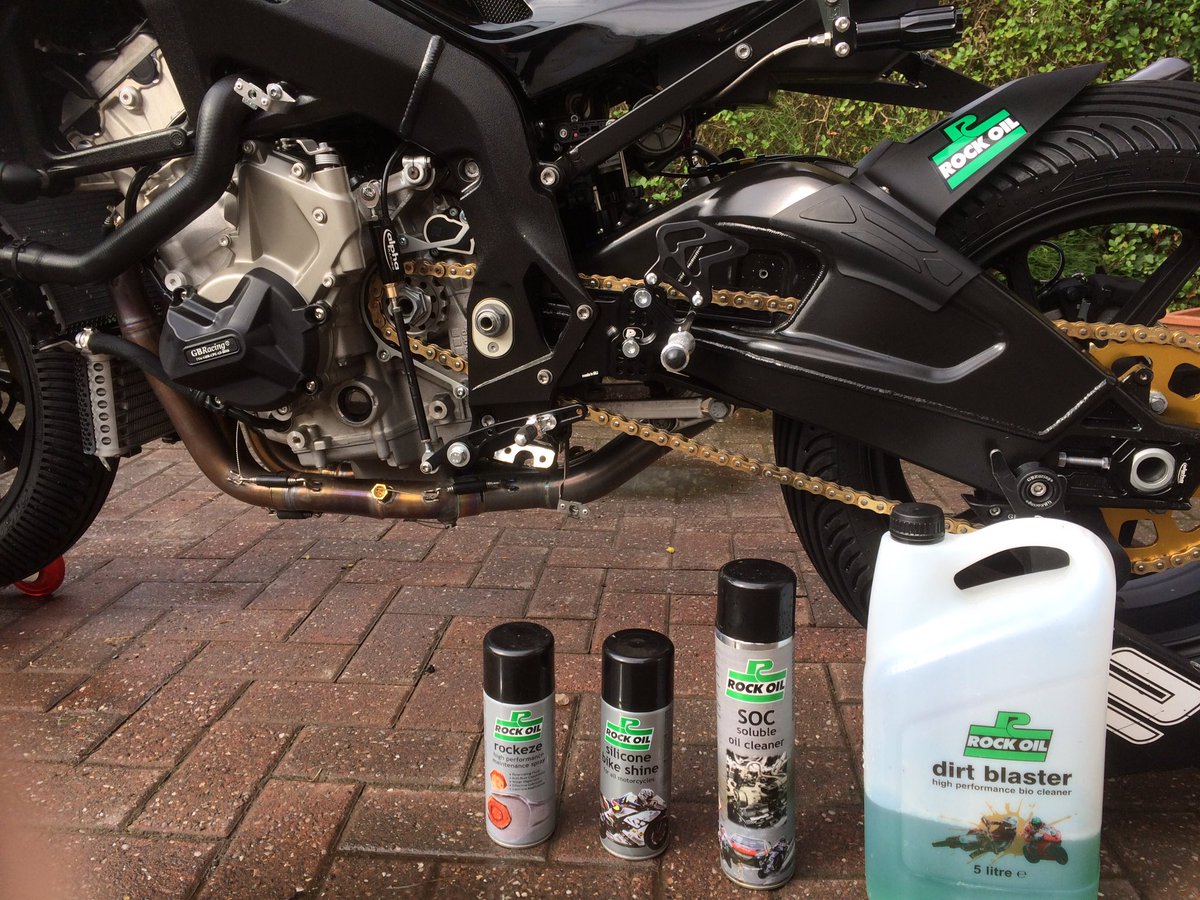 Adamjenko11's tweet image. One very dirty bike , now one very clean bike thanks to @RockOilNews