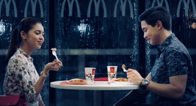 leyah_q's tweet photo. I can say na LAHAT ng ginawang commercial ng ALDUB for @McDo_PH are very meaningful.

Maraming Salamat McDo!😌❤️

Feeling ko, MAIIYAK ako sa commercial nila!!!!😩

#ALDUB159WeekswithMCDO https://t.co/DM4vgNHvGd