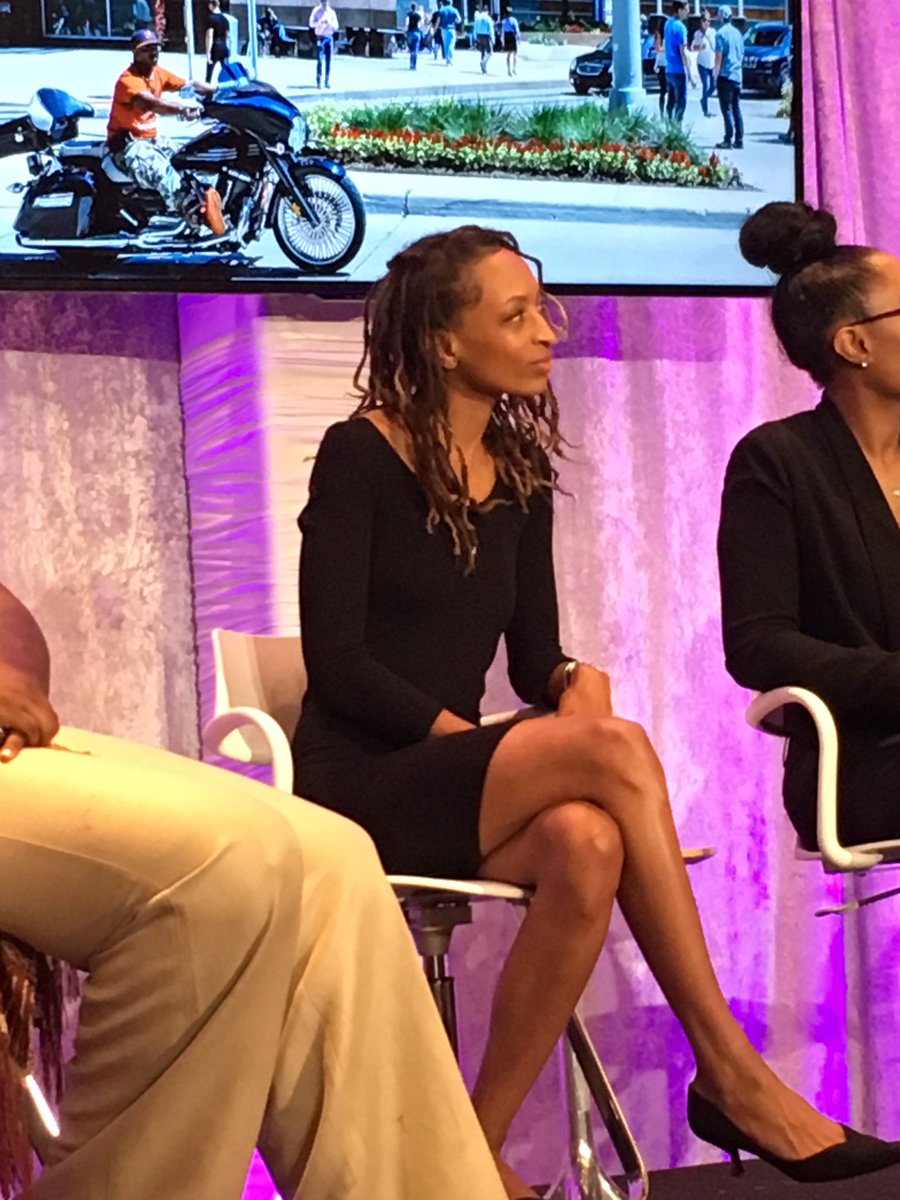 BedrockDetroit's tweet image. Roslyn, founder of @DITNB, talks to #NABJ18 about building a business and brand in Detroit.