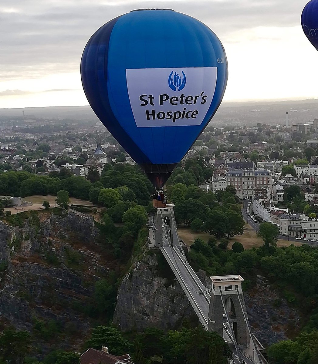 baileyballoons's tweet image. Fantastic ballon flight over the Clifton suspension bridge in the St Peter’s Hospice Balloon this morning @bristolballoon fiesta press launch. Proud to support @stpetershospice