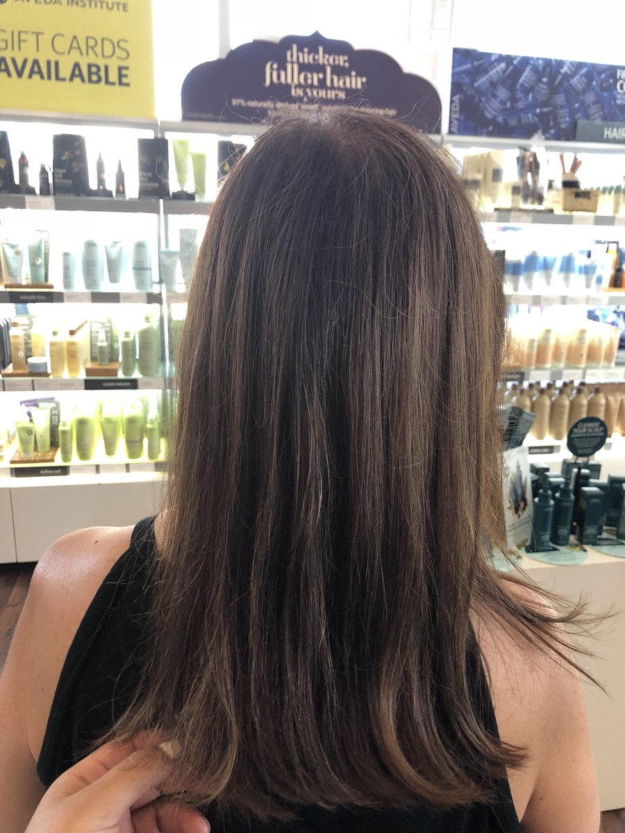 RETOUCH REFRESH 💕 Come Book With Me At Aveda🖤 #aveda #avedacolor #avedaartist #avedacc #avedacorpus #retouchrefresh #avedainstitute #smooth #sleek #blowout