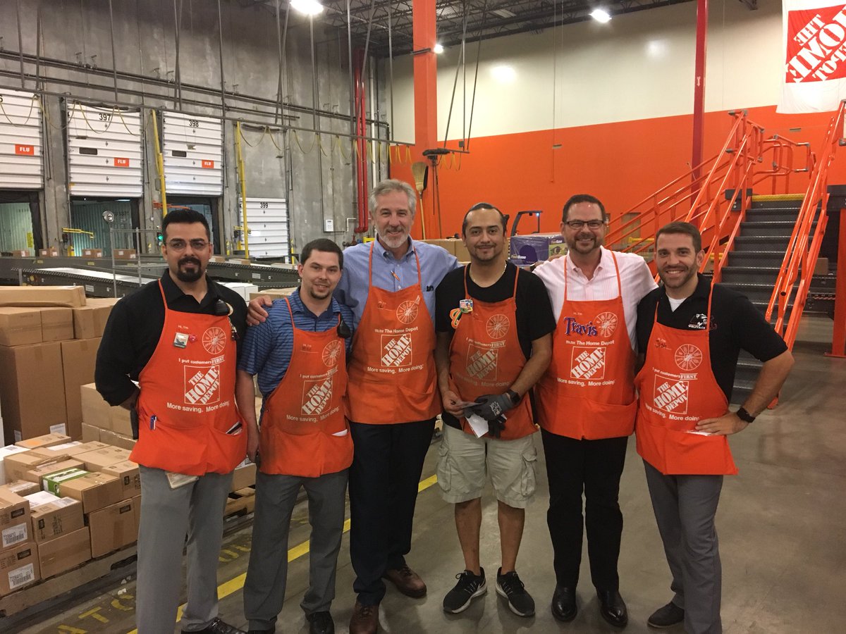 rdc5221's tweet image. #Vpvisit #recognition @amy_THD @LynnZTHD @MichelleTHD  @JoshG_THD @THD_Alexandra