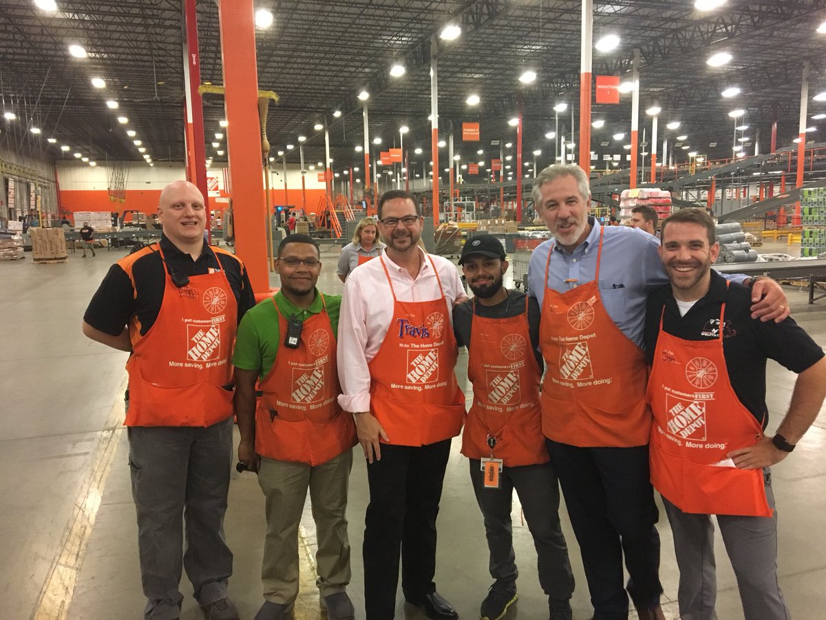 rdc5221's tweet image. #Vpvisit #recognition @amy_THD @LynnZTHD @MichelleTHD  @JoshG_THD @THD_Alexandra