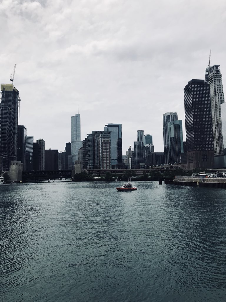 Alexandredebarg's tweet photo. Chicago c’est beau https://t.co/oLwLqwRXca