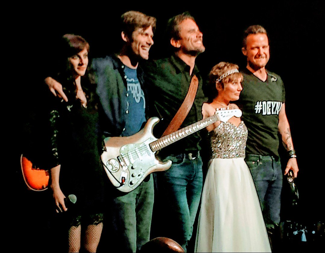 ChicagoNashie's tweet image. Although hooked on the show from the start I didn't find #Nashies on Twitter til 2015. First concert wasn't til May 1, 2016... The cast concert @FoxTheatreDet with @Rocky1916 where I also met
@nicmacmillan16 @913tammyb 
@Beils33 
@sjm928
..&amp;amp; many many more Nashies since😊💕