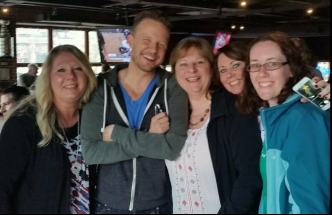 ChicagoNashie's tweet image. Although hooked on the show from the start I didn't find #Nashies on Twitter til 2015. First concert wasn't til May 1, 2016... The cast concert @FoxTheatreDet with @Rocky1916 where I also met
@nicmacmillan16 @913tammyb 
@Beils33 
@sjm928
..&amp;amp; many many more Nashies since😊💕