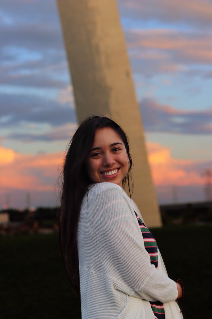 valch_'s tweet image. yes, my friends are hot.