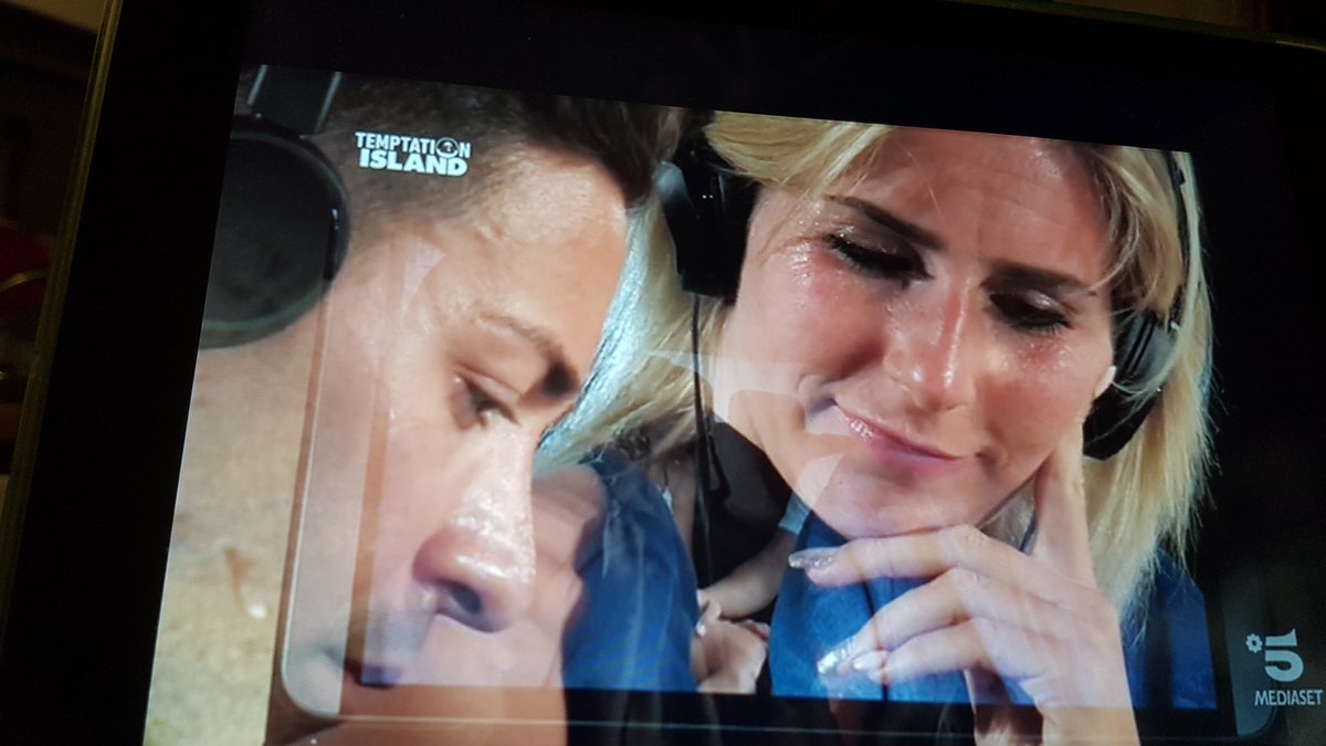 silviously's tweet image. The queen, signore e signori.
#temptationisland