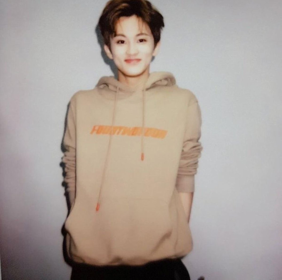 unbleachednct_'s tweet photo. Happy Birthday 🎉 #HappyMarkDay
#HappyMarkLeeDay https://t.co/9AhYksIQqe