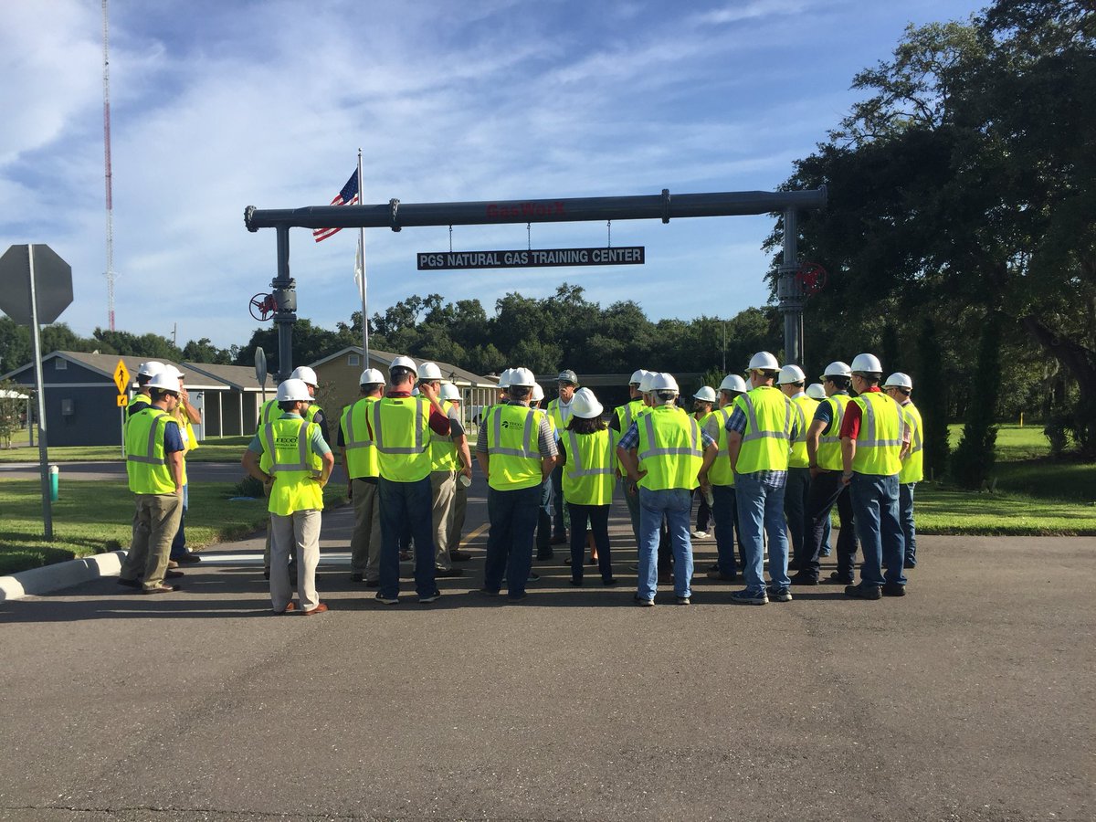 sganaturalgas's tweet photo. Big thank you to @TECOPeoplesGas for the GasWorX tour today for #SGAOpCon attendees! https://t.co/HRR3lUfsc9