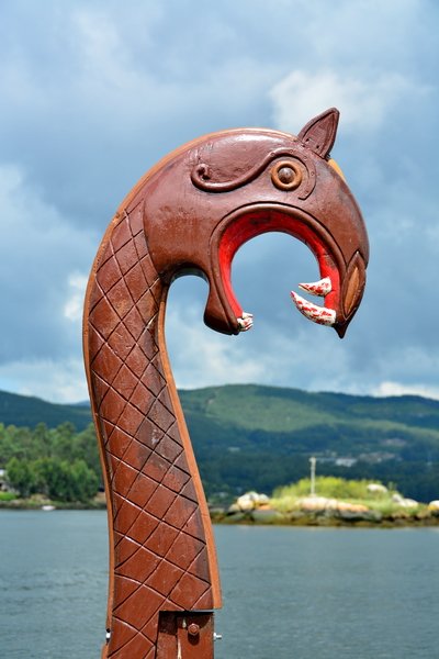 Ayayayayay... No sé si este año llegaré a tiempo para no perderme una de las fiestas más alucinantes de Galicia, la <a href="/RomeriaVikinga/">Romaria Vikinga</a> del <a href="/ConcelloCatoira/">Concello de Catoira</a>, este domingo 5 de agosto. Aquí os dejo el post que escribí la última vez que estuve: viajesyfotografia.com/blog/fiesta-to…