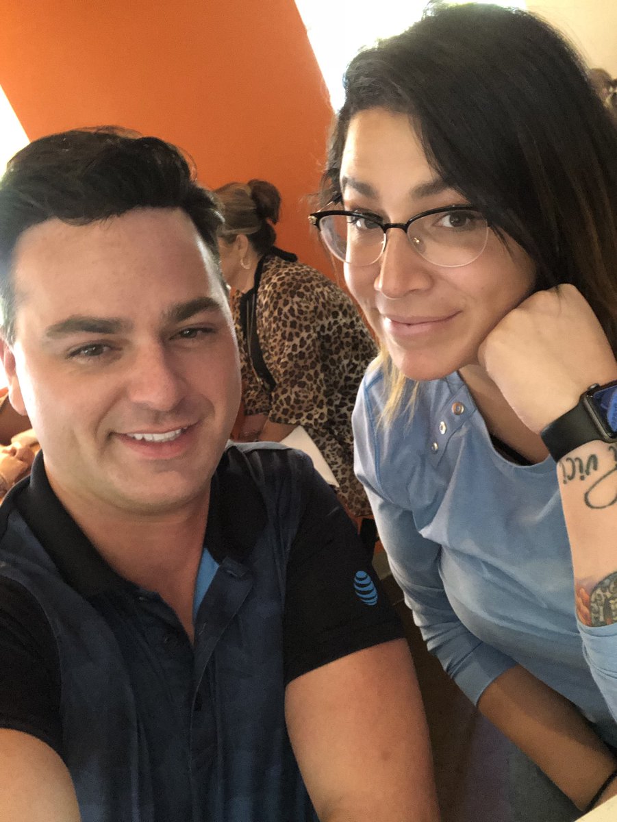 DanielT_919's tweet image. Lunch date during training days! Love learning from the best and sharing across markets! #trainingdaze #MidStateProud #LeadershipDevelopment