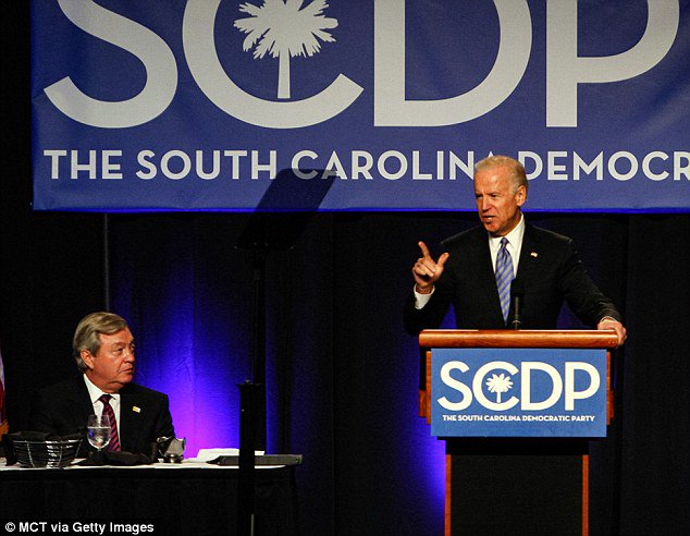 MegKinnardAP's tweet photo. 2020 (?) WATCH: Ex-VP Joe Biden again wades into #SouthCarolina politics, backing a longtime ally - &amp; #DraftBiden proponent - in his own election bid. My story. #scpol https://t.co/hluqvHjpd7 https://t.co/cyWfmmMwcv