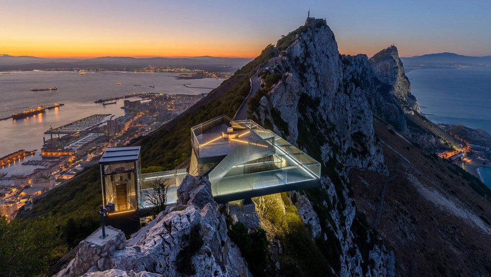 agrky's tweet photo. Gibraltar en la puesta de largo de un espectacular mirador que corona el Peñón. https://t.co/H7Uf8al5PG