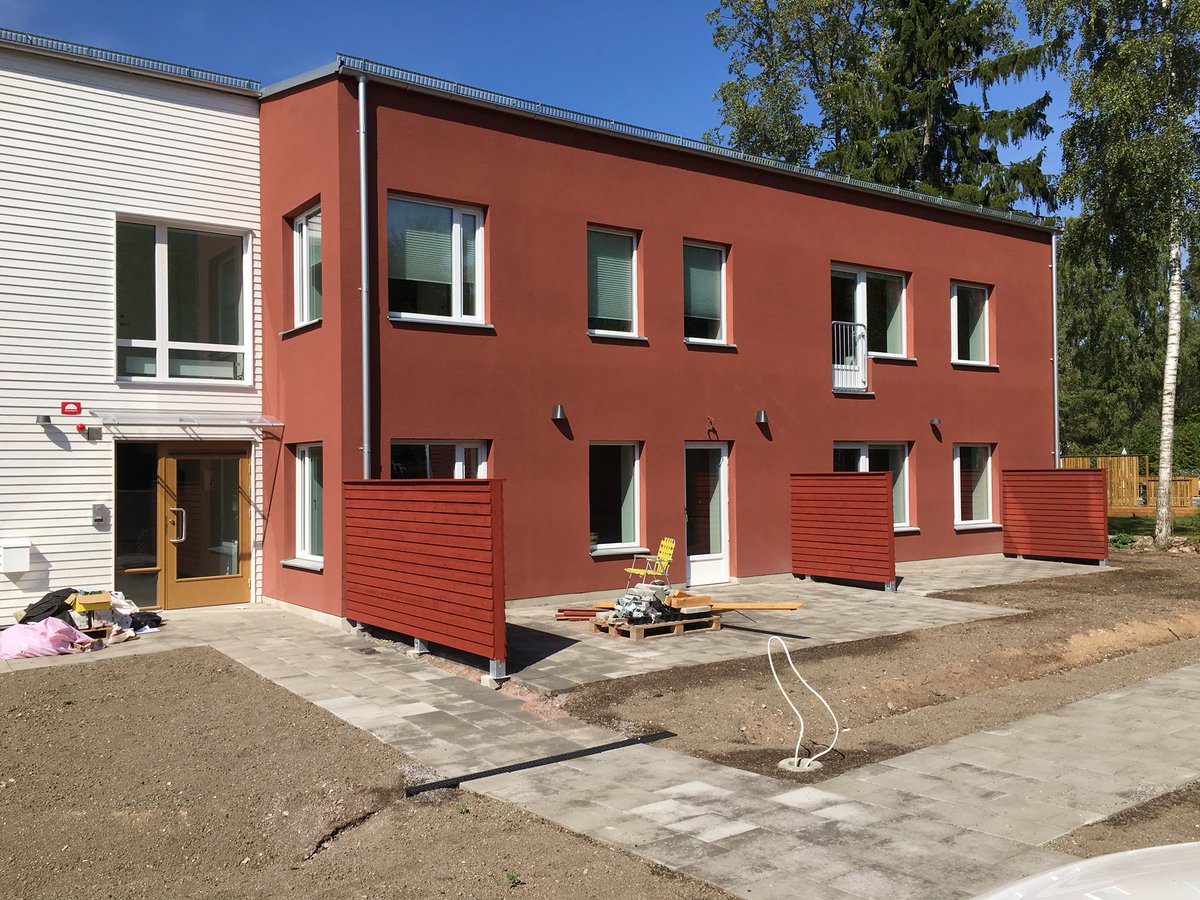 grellchristina's tweet photo. Bra dag på jobbet! Nytt fräscht LSS boende med 6 lgh i Kvicksund snart klart för sina hyresgäster #attendo https://t.co/Inyv3G9UXK