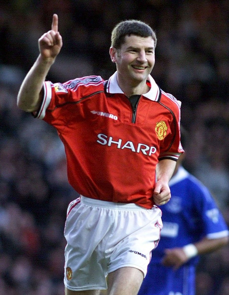 This is a hard one who was the better left back for @ManUtd ?
R/T 🔂 Irwin
Like ♥️ evra
#mufc