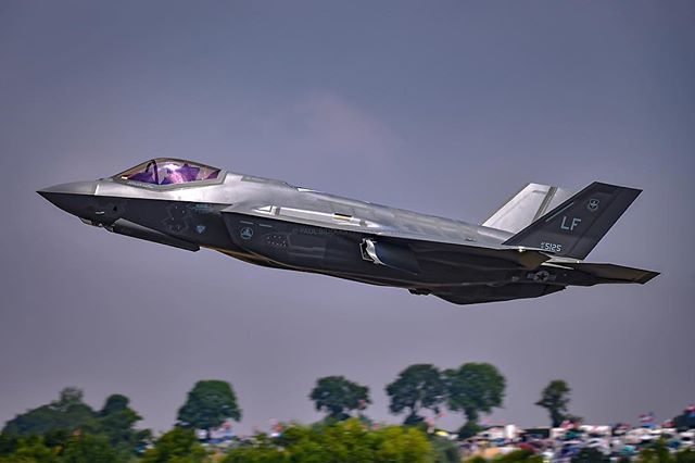 gIobalair's tweet photo. U.S. Air Force F-35A Lightning II (📸: @bidze78) #military #armedforces #aircraft #airforce #aviation #aviationphotography #usaf #f35 #lightning https://t.co/de1cVxIiom https://t.co/gdXedBFPu1