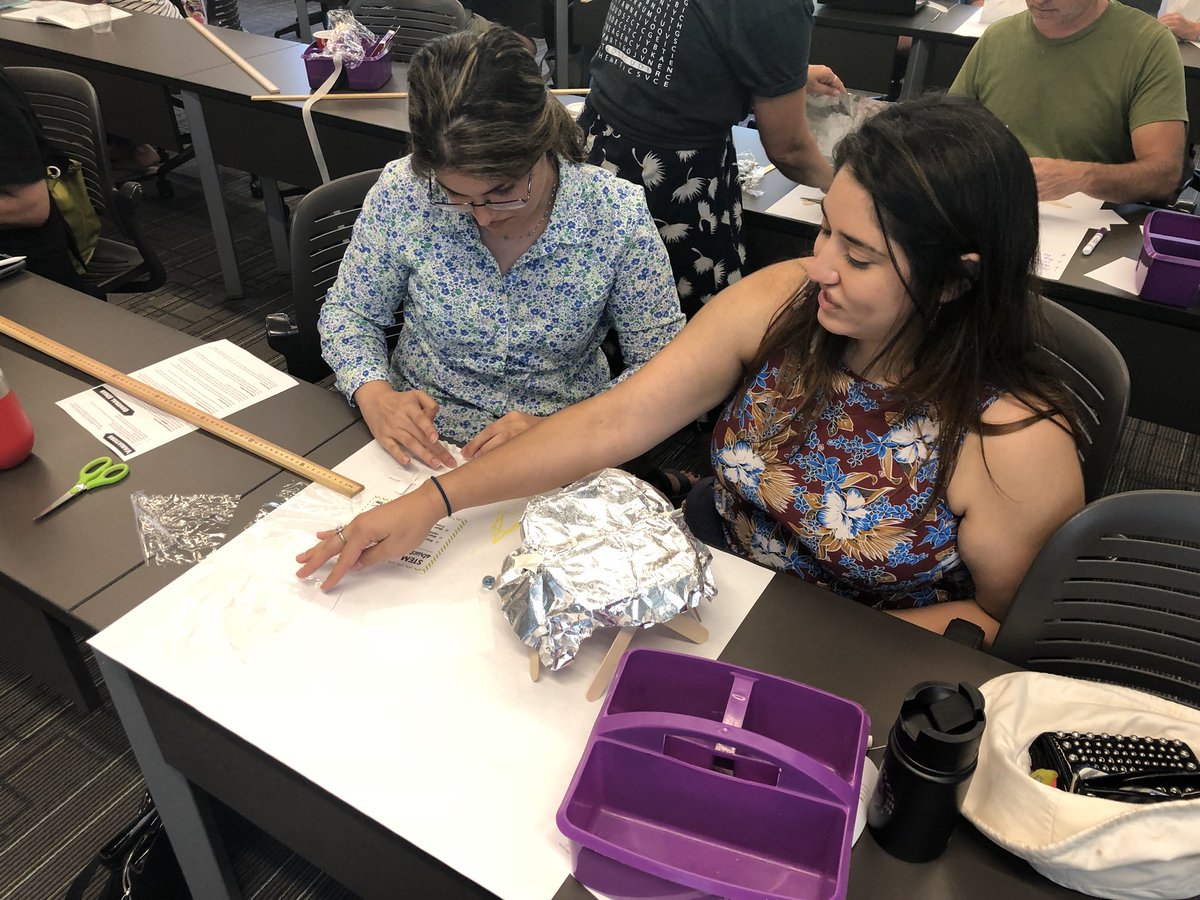 AustinISD_STEM's tweet photo. Our teachers are being so creative at #ASMXCON18 @AISDMathematics @AISDSupt #AISDInnovates https://t.co/b9ZmuTWyxH