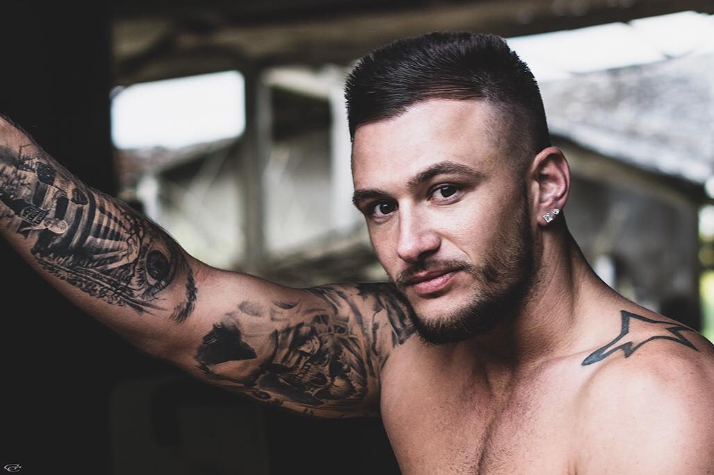 Curtis_model3's tweet image. 