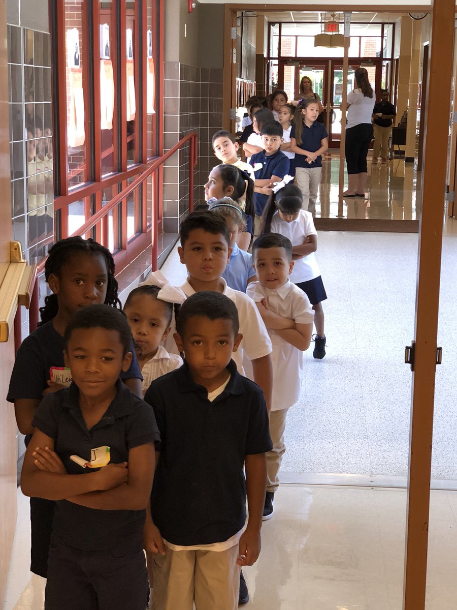 BHerzer10's tweet photo. Practicing hallway procedures on the 1st day at Prairie Queen ES. Great 1st day!!!  #OKCPSDay1 https://t.co/1MgcV6Wzq8