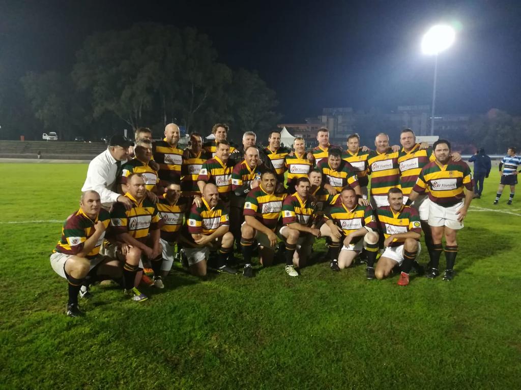gimnasiumpaarl's tweet photo. Oud maar nog nie koud. Old boys "crocs" wen 25-5! Welgedaan manne julle maak ons trots! https://t.co/Q4fWnm6RKx