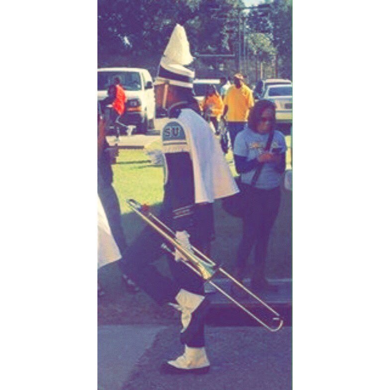 Trvppenstien's tweet image. HappyAugust1st #Fall15 #LASTRIP💙💛