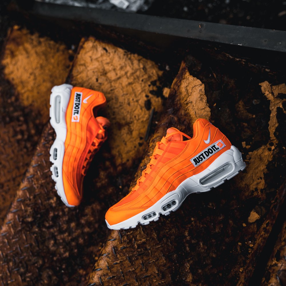 just do it air max 95 orange