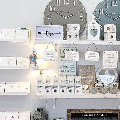 CotswoldCandle's tweet photo. Cotswold Candles are now stocked @theperfecthomecompany in Stow on the Wold. Such a gorgeous shop you want to buy everything! Well worth a visit if you’re in Stow #newstockist #stockist #stowonthewold #shop #foundinstore #gifts #giftshop #presentideas #s… https://t.co/JCcOFw3PSq https://t.co/WHCqaYuZNh