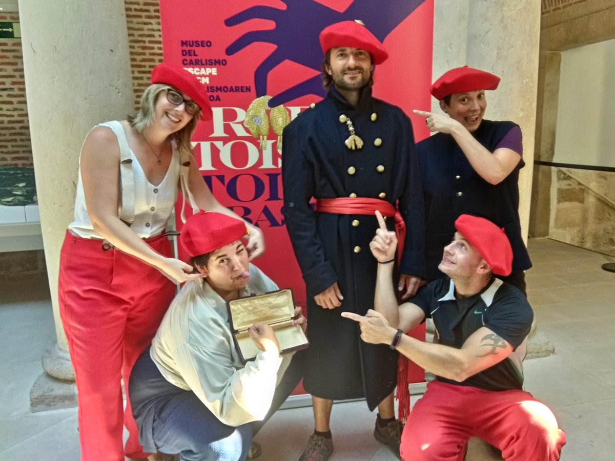 ana_ibarrola's tweet photo. Da gusto que gente tan maja se anime a venir en el #museodelcarlismo y jugar en nuestra #scaperoom y además encontrar la #joyarobada . gracias @garazitm #navark @Lizarra_Estella @EstellaTurismo @GuiaIlustrada @guiartenavarra @TierraEstella_ @museo_trufa @TurismoNavarra https://t.co/7OJNQgX9Mh