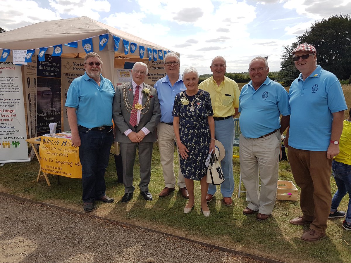Lord Mayor &amp; Lady Mayoress of #leeds visit St Wilfrid Lodge Stall at #YorkshireDay  celebrations at Lotherton Hall today. 
#Freemasons #masons #Freemasonry #charity