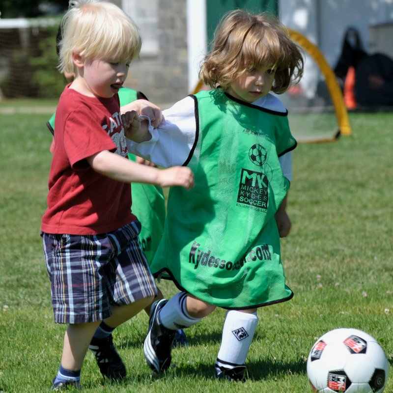 MYOGRCC's tweet image. It's not too late to register for August summer camps. We have our last Sandpipers Bon Voyage session Aug. 6 - 16, Summer Painting Camp, Pro Soccer Camp, Rugby Camp and a few more Tennis Camp sessions. Please visit our website for details. buff.ly/2ms7KfN